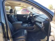 ✅ 2020 Chevrolet Traverse LT • VIN: 1GNERHKW4LJ127027 • Lot: 43148957. Wystawiony na IAAI z przebiegiem 141 932 mil. Bezpłatny archiwum sprzedaży aukcyjnych z USA i szczegółowy raport historii pojazdu na DreamBid. Zdjęcie 5.