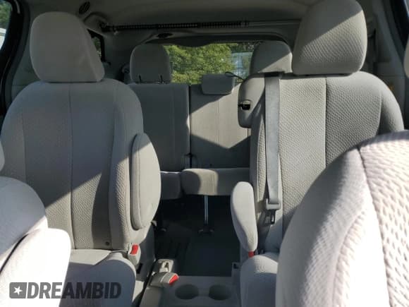 ✅ 2014 Toyota Sienna LE AAS • VIN: 5TDKK3DC4ES517797 • Lot: 80517025. Listed on Copart with 128,188 mi. Free auction sales archive from the USA and detailed vehicle history report at DreamBid. Image 10.