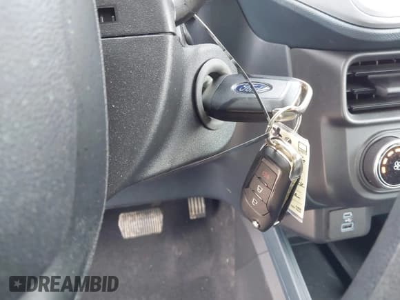 ✅ 2024 Ford Maverick XL • VIN: 3FTTW8A39RRB12876 • Lot: 43658934. Listed on IAAI with 14,830 mi. Free auction sales archive from the USA and detailed vehicle history report at DreamBid. Image 11.