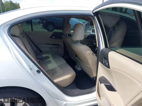 2017 Honda Accord EX-L z VIN JHMCR6F56HC011456, wystawiony jako IAAI lot #43142677 z przebiegiem 199 996 mil mil oraz . Historia ofert i sprzedaży dostępna na DreamBid. Obrazek 8.