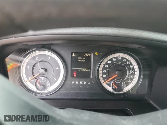 ✅ 2018 Ram 1500 Tradesman • VIN: 1C6RR6FM5JS112526 • Lot: 93168955. Wystawiony na Copart z przebiegiem 278 534 mil. Bezpłatny archiwum sprzedaży aukcyjnych z USA i szczegółowy raport historii pojazdu na DreamBid. Zdjęcie 9.