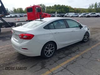 ✅ 2017 Chevrolet Cruze LS • VIN: 1G1BC5SM5H7162599 • Lot: 43400934. Listed on IAAI with 122,035 mi. Free auction sales archive from the USA and detailed vehicle history report at DreamBid. Image 4.