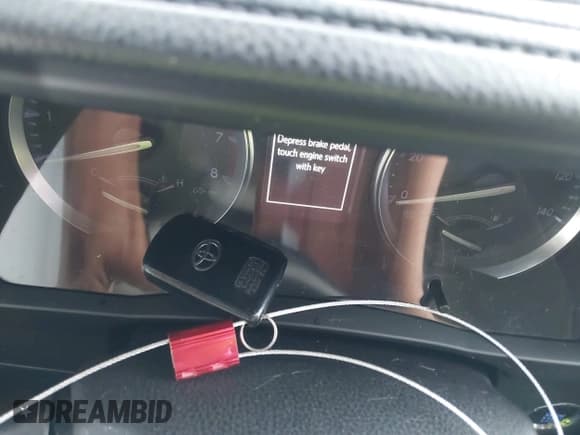 ✅ 2015 Toyota Highlander XLE • VIN: 5TDKKRFH7FS081847 • Lot: 42676891. Wystawiony na IAAI z przebiegiem 154 151 mil. Bezpłatny archiwum sprzedaży aukcyjnych z USA i szczegółowy raport historii pojazdu na DreamBid. Zdjęcie 11.