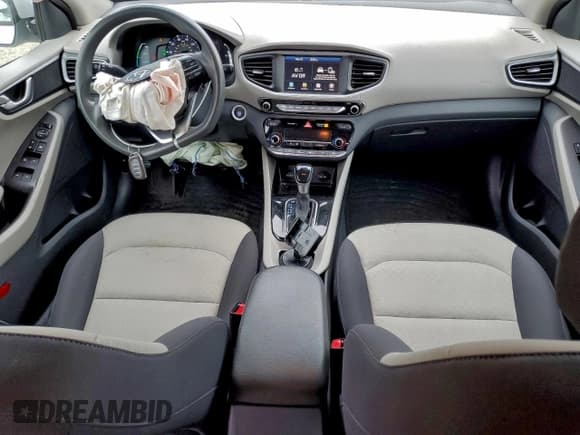 ✅ 2017 Hyundai Ioniq Blue • VIN: KMHC65LC8HU022388 • Lot: 93981785. Listed on Copart with 100,678 mi. Free auction sales archive from the USA and detailed vehicle history report at DreamBid. Image 8.