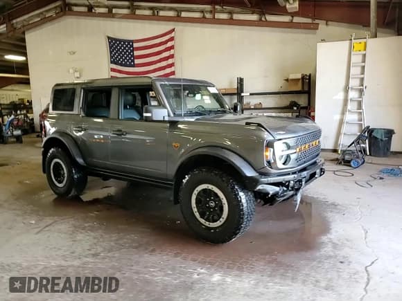 ✅ 2021 Ford Bronco • VIN: 1FMEE5DP2MLB06896 • Lot: 80565015. Wystawiony na Copart z przebiegiem 82 571 mil. Bezpłatny archiwum sprzedaży aukcyjnych z USA i szczegółowy raport historii pojazdu na DreamBid. Zdjęcie 14.