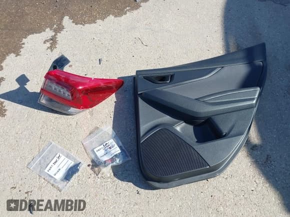 ✅ 2021 Subaru Crosstrek Premium • VIN: JF2GTAPC8M8371587 • Lot: 43632234. Wystawiony na IAAI z przebiegiem 38 155 mil. Bezpłatny archiwum sprzedaży aukcyjnych z USA i szczegółowy raport historii pojazdu na DreamBid. Zdjęcie 12.