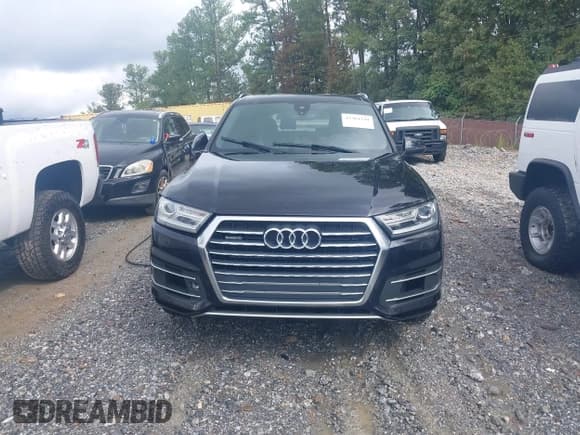 ✅ 2017 Audi Q7 Premium • VIN: WA1AAAF74HD005566 • Lot: 43304120. Listed on IAAI with 105,306 mi. Free auction sales archive from the USA and detailed vehicle history report at DreamBid. Image 11.