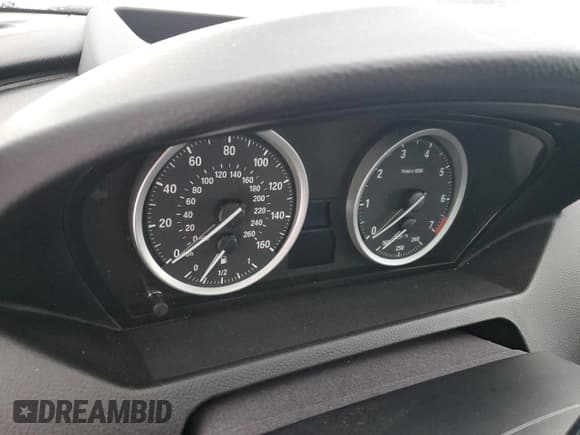 ✅ 2010 BMW 6 Series 650i • VIN: WBAEA5C59ACV93748 • Лот: 85695484. Опубликован ранее на Copart с пробегом Не указан. Бесплатный доступ к архиву аукционных продаж из США и подробный отчёт об истории автомобиля на DreamBid. Изображение 9.