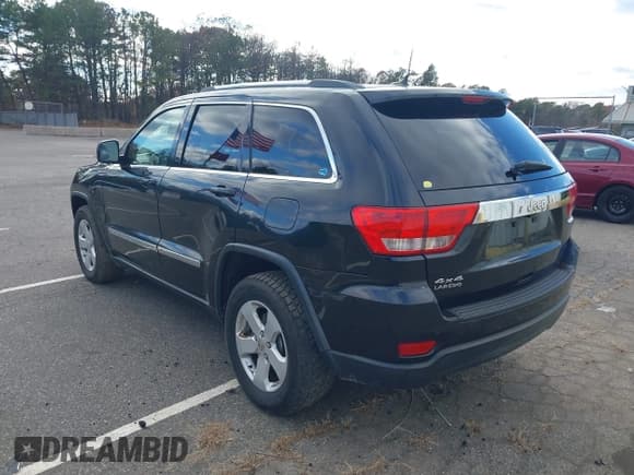 ✅ 2013 Jeep Grand Cherokee Laredo • VIN: 1C4RJFAG7DC502043 • Lot: 43733225. Wystawiony na IAAI z przebiegiem 150 382 mil. Bezpłatny archiwum sprzedaży aukcyjnych z USA i szczegółowy raport historii pojazdu na DreamBid. Zdjęcie 3.