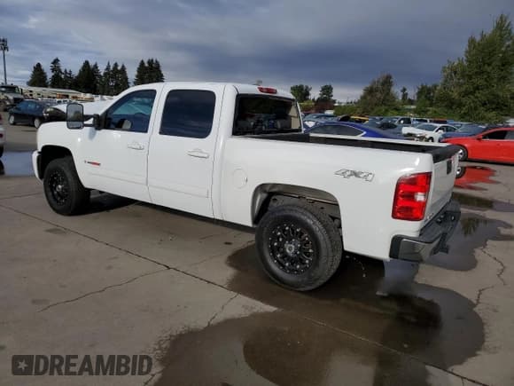 ✅ 2008 Chevrolet Silverado 1500 LTZ • VIN: 2GCFK13Y981157943 • Lot: 70302074. Listed on Copart with 150,688 mi. Free auction sales archive from the USA and detailed vehicle history report at DreamBid. Image 2.