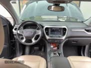 ✅ 2017 GMC Acadia SLT • VIN: 1GKKNMLS8HZ295665 • Lot: 93065425. Wystawiony na Copart z przebiegiem 151 491 mil. Bezpłatny archiwum sprzedaży aukcyjnych z USA i szczegółowy raport historii pojazdu na DreamBid. Zdjęcie 9.