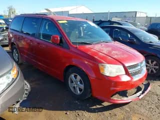 2012 Dodge Grand Caravan SXT z VIN 2C4RDGCG2CR203463, wystawiony jako IAAI lot #43425555 z przebiegiem 142 039 mil mil oraz . Historia ofert i sprzedaży dostępna na DreamBid. Obrazek 1.
