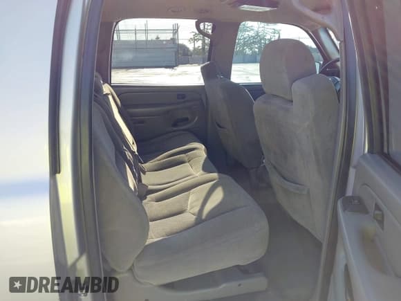 ✅ 2004 Chevrolet Suburban LT • VIN: 1GNEC16Z34J158980 • Lot: 43907498. Wystawiony na IAAI z przebiegiem 182 526 mil. Bezpłatny archiwum sprzedaży aukcyjnych z USA i szczegółowy raport historii pojazdu na DreamBid. Zdjęcie 8.