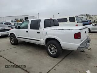 ✅ 2001 Chevrolet S-10 LS • VIN: 1GCDT13W31K153198 • Лот: 86018884. Опубликован ранее на Copart с пробегом 193 312 миль. Бесплатный доступ к архиву аукционных продаж из США и подробный отчёт об истории автомобиля на DreamBid. Изображение 2.