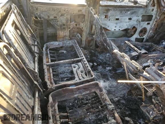 ✅ 2002 Chevrolet Silverado 2500HD LS • VIN: 1GCHK23122F167117 • Lot: 77560684. Listed on Copart with Not provided. Free auction sales archive from the USA and detailed vehicle history report at DreamBid. Image 10.