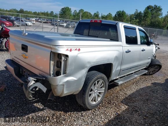 ✅ 2014 Chevrolet Silverado 1500 High Country • VIN: 3GCUKTEC5EG527776 • Lot: 43387532. Listed on IAAI with 101,859 mi. Free auction sales archive from the USA and detailed vehicle history report at DreamBid. Image 4.