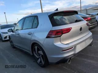 ✅ 2022 Volkswagen Golf GTI S • VIN: WVWG87CDXNW213931 • Лот: 74694654. Опубликован ранее на Copart с пробегом Не указан. Бесплатный доступ к архиву аукционных продаж из США и подробный отчёт об истории автомобиля на DreamBid. Изображение 2.