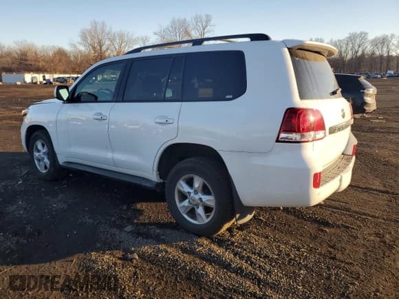 ✅ 2011 Toyota Land Cruiser • VIN: JTMHY7AJ9B4008475 • Lot: 84820024. Wystawiony na Copart z przebiegiem 101 903 mil. Bezpłatny archiwum sprzedaży aukcyjnych z USA i szczegółowy raport historii pojazdu na DreamBid. Zdjęcie 2.