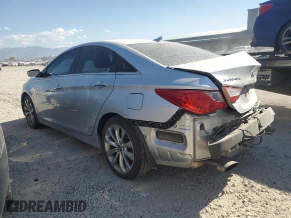 ✅ 2013 Hyundai Sonata SE • VIN: 5NPEC4ACXDH765089 • Lot: 75472254. Listed on Copart with 107,349 mi. Free auction sales archive from the USA and detailed vehicle history report at DreamBid. Image 2.