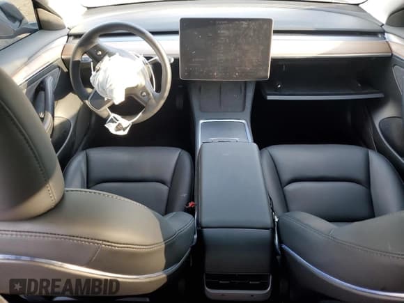 ✅ 2023 Tesla Model 3 • VIN: 5YJ3E1EA3PF714142 • Lot: 45581285. Wystawiony na Copart z przebiegiem 31 197 mil. Bezpłatny archiwum sprzedaży aukcyjnych z USA i szczegółowy raport historii pojazdu na DreamBid. Zdjęcie 8.