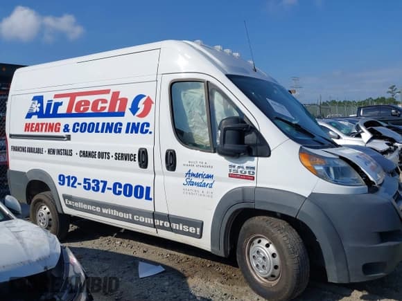 ✅ 2018 Ram ProMaster Cargo • VIN: 3C6TRVBG6JE122730 • Lot: 40410502. Wystawiony na IAAI z przebiegiem 60 200 mil. Bezpłatny archiwum sprzedaży aukcyjnych z USA i szczegółowy raport historii pojazdu na DreamBid. Zdjęcie 12.