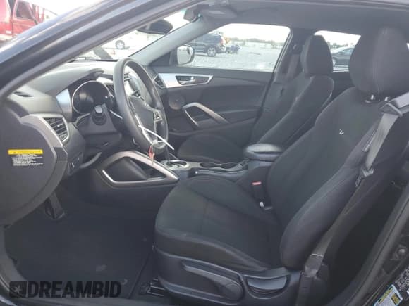 ✅ 2013 Hyundai Veloster w/Black Int • VIN: KMHTC6AD6DU162430 • Lot: 81911685. Listed on Copart with 94,644 mi. Free auction sales archive from the USA and detailed vehicle history report at DreamBid. Image 7.