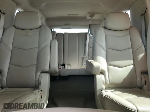 ✅ 2018 Cadillac Escalade ESV Luxury • VIN: 1GYS4HKJ9JR331927 • Лот: 66510275. Опубликован ранее на Copart с пробегом 92 815 миль. Бесплатный доступ к архиву аукционных продаж из США и подробный отчёт об истории автомобиля на DreamBid. Изображение 10.