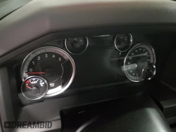 ✅ 2018 Ram 2500 SLT • VIN: 3C6UR5DL2JG411753 • Лот: 87439024. Опубликован ранее на Copart с пробегом Не указан. Бесплатный доступ к архиву аукционных продаж из США и подробный отчёт об истории автомобиля на DreamBid. Изображение 9.