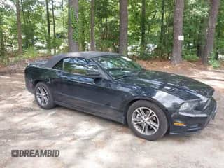 2014 Ford Mustang V6 с VIN 1ZVBP8EM4E5325594, выставлен на аукционе IAAI как лот 42717148 с пробегом 102 386 миль миль и . История ставок и продаж доступна на DreamBid. Изображение 1.