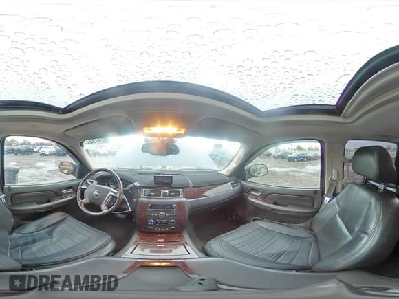 ✅ 2008 GMC Yukon XL • VIN: 1GKFK66808J238803 • Lot: 82479215. Wystawiony na Copart z przebiegiem 161 324 mil. Bezpłatny archiwum sprzedaży aukcyjnych z USA i szczegółowy raport historii pojazdu na DreamBid. Zdjęcie 16.