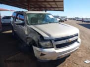 ✅ 2007 Chevrolet Suburban LT • VIN: 1GNFC16JX7J174161 • Lot: 43600044. Listed on IAAI with 155,047 mi. Free auction sales archive from the USA and detailed vehicle history report at DreamBid. Image 1.