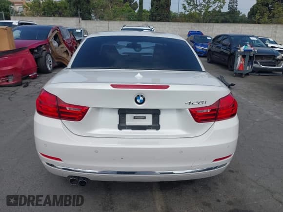 ✅ 2015 BMW 4 Series 428i • VIN: WBA3V7C56F5A24605 • Лот: 42506958. Опубликован ранее на IAAI с пробегом 126 698 миль. Бесплатный доступ к архиву аукционных продаж из США и подробный отчёт об истории автомобиля на DreamBid. Изображение 17.