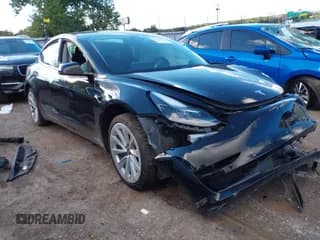 ✅ 2022 Tesla Model 3 • VIN: 5YJ3E1EA7NF189499 • Lot: 43100003. Wystawiony na IAAI z przebiegiem Nie podano. Bezpłatny archiwum sprzedaży aukcyjnych z USA i szczegółowy raport historii pojazdu na DreamBid. Zdjęcie 1.