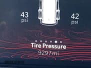 ✅ 2024 Jeep Wagoneer Series III • VIN: 1C4SJVDP2RS155659 • Lot: 41965080. Wystawiony na IAAI z przebiegiem 9 297 mil. Bezpłatny archiwum sprzedaży aukcyjnych z USA i szczegółowy raport historii pojazdu na DreamBid. Zdjęcie 15.