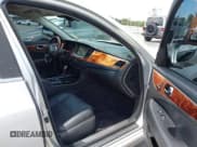 ✅ 2016 Hyundai Equus Signature • VIN: KMHGH4JH8GU101000 • Lot: 42560008. Wystawiony na IAAI z przebiegiem 68 798 mil. Bezpłatny archiwum sprzedaży aukcyjnych z USA i szczegółowy raport historii pojazdu na DreamBid. Zdjęcie 5.