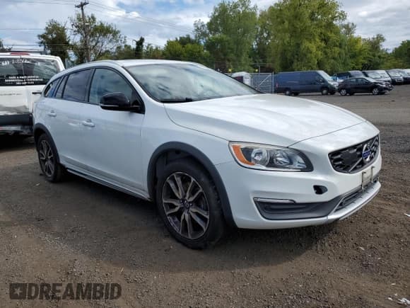 ✅ 2016 Volvo V60 T5 • VIN: YV4612HKXG1008391 • Lot: 80662495. Wystawiony na Copart z przebiegiem 117 634 mil. Bezpłatny archiwum sprzedaży aukcyjnych z USA i szczegółowy raport historii pojazdu na DreamBid. Zdjęcie 4.