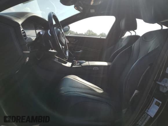 ✅ 2015 Mercedes-Benz S 550 • VIN: WDDUG8FB2FA080916 • Lot: 66937805. Listed on Copart with 32,690 mi. Free auction sales archive from the USA and detailed vehicle history report at DreamBid. Image 7.