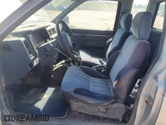 ✅ 1992 Nissan Frontier SE • VIN: 1N6HD16Y8NC358458 • Лот: 62064905. Опубликован ранее на Copart с пробегом 226 678 миль. Бесплатный доступ к архиву аукционных продаж из США и подробный отчёт об истории автомобиля на DreamBid. Изображение 7.