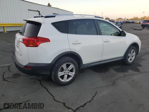 ✅ 2014 Toyota RAV4 XLE • VIN: JTMWFREV6ED026040 • Лот: 91691195. Опубликован ранее на Copart с пробегом 143 573 миль. Бесплатный доступ к архиву аукционных продаж из США и подробный отчёт об истории автомобиля на DreamBid. Изображение 3.