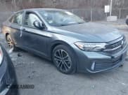 ✅ 2022 Volkswagen Jetta Sport • VIN: 3VWAM7BUXNM019593 • Lot: 41247461. Wystawiony na IAAI z przebiegiem 19 381 mil. Bezpłatny archiwum sprzedaży aukcyjnych z USA i szczegółowy raport historii pojazdu na DreamBid. Zdjęcie 1.