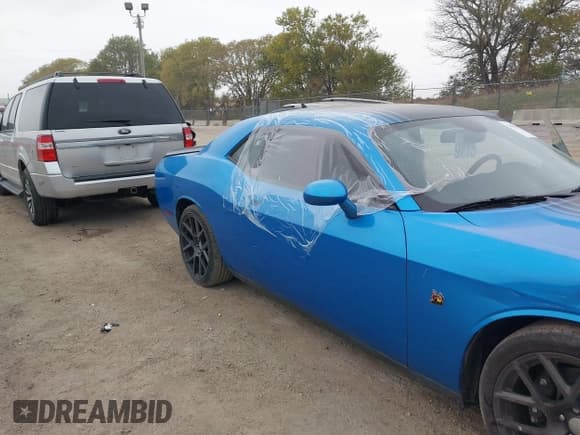 ✅ 2016 Dodge Challenger R/T Scat Pack • VIN: 2C3CDZFJ9GH245122 • Lot: 43495026. Wystawiony na IAAI z przebiegiem 35 460 mil. Bezpłatny archiwum sprzedaży aukcyjnych z USA i szczegółowy raport historii pojazdu na DreamBid. Zdjęcie 6.