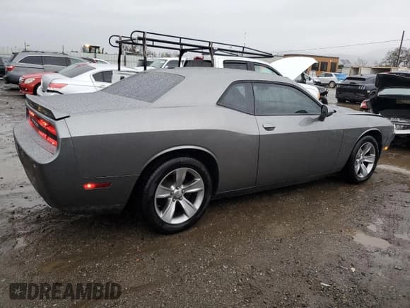 ✅ 2011 Dodge Challenger R/T • VIN: 2B3CJ5DT9BH603315 • Lot: 44018805. Wystawiony na Copart z przebiegiem 75 935 mil. Bezpłatny archiwum sprzedaży aukcyjnych z USA i szczegółowy raport historii pojazdu na DreamBid. Zdjęcie 3.