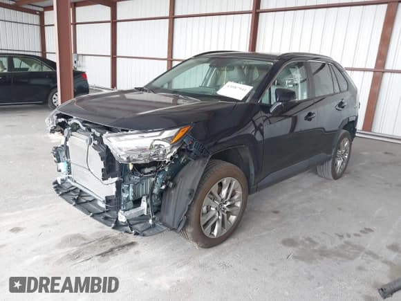 ✅ 2023 Toyota RAV4 XLE Premium • VIN: 2T3C1RFV3PW287888 • Лот: 43087941. Опубликован ранее на IAAI с пробегом 13 708 миль. Бесплатный доступ к архиву аукционных продаж из США и подробный отчёт об истории автомобиля на DreamBid. Изображение 2.