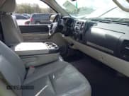 ✅ 2007 Chevrolet Silverado 1500 1LT • VIN: 3GCEC13J27G510315 • Lot: 41509767. Wystawiony na IAAI z przebiegiem 273 602 mil. Bezpłatny archiwum sprzedaży aukcyjnych z USA i szczegółowy raport historii pojazdu na DreamBid. Zdjęcie 5.