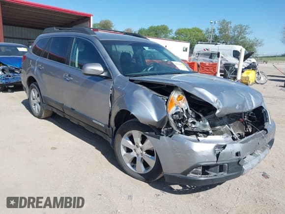 ✅ 2010 Subaru Outback Limited • VIN: 4S4BRCJC4A3372381 • Lot: 42276617. Wystawiony na IAAI z przebiegiem 178 291 mil. Bezpłatny archiwum sprzedaży aukcyjnych z USA i szczegółowy raport historii pojazdu na DreamBid. Zdjęcie 1.
