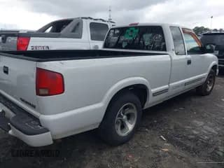 ✅ 2003 Chevrolet S-10 • VIN: 1GCCS19H238227878 • Лот: 41690169. Опубликован ранее на IAAI с пробегом 238 823 миль. Бесплатный доступ к архиву аукционных продаж из США и подробный отчёт об истории автомобиля на DreamBid. Изображение 4.