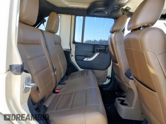 ✅ 2012 Jeep Wrangler Unlimited Sahara • VIN: 1C4HJWEG2CL105148 • Lot: 89873125. Wystawiony na Copart z przebiegiem 185 625 mil. Bezpłatny archiwum sprzedaży aukcyjnych z USA i szczegółowy raport historii pojazdu na DreamBid. Zdjęcie 11.