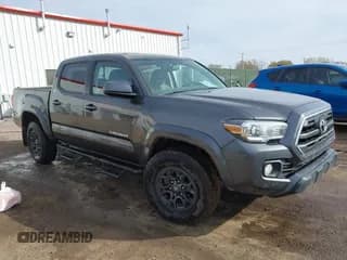 ✅ 2017 Toyota Tacoma TRD Sport • VIN: 3TMCZ5AN1HM065622 • Lot: 43678801. Listed on IAAI with 72,991 mi. Free auction sales archive from the USA and detailed vehicle history report at DreamBid. Image 1.
