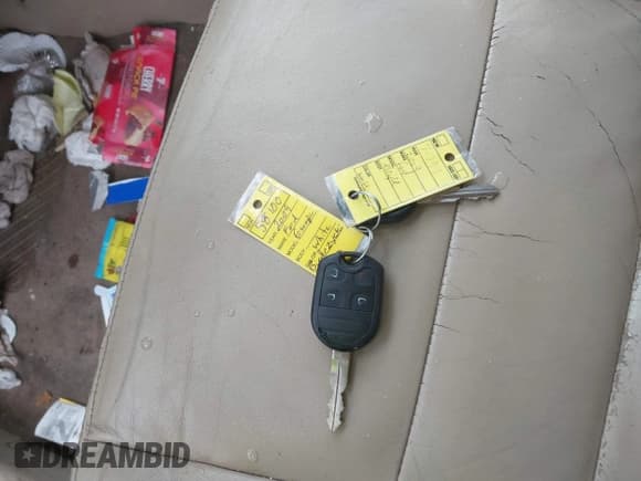 ✅ 2009 Ford Escape Limited • VIN: 1FMCU94G09KB77240 • Lot: 42321802. Wystawiony na IAAI z przebiegiem 143 127 mil. Bezpłatny archiwum sprzedaży aukcyjnych z USA i szczegółowy raport historii pojazdu na DreamBid. Zdjęcie 11.