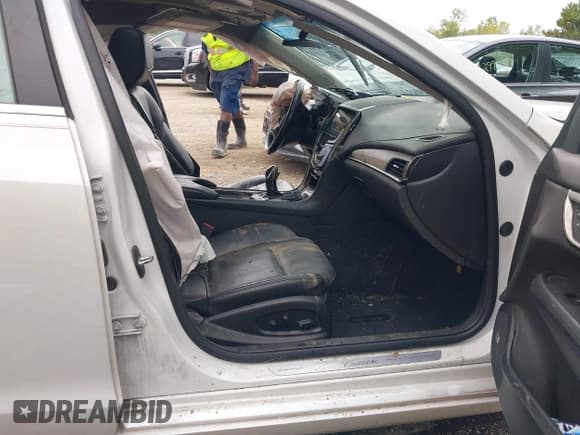 ✅ 2018 Cadillac ATS Luxury AWD • VIN: 1G6AF5SX2J0175512 • Lot: 43298130. Listed on IAAI with Not provided. Free auction sales archive from the USA and detailed vehicle history report at DreamBid. Image 5.